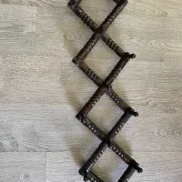 چوب لباسی دیواری
