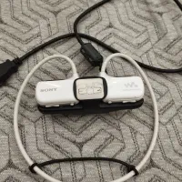 mp3 ضد آب سونی کاملا سالم در حد نو mp4