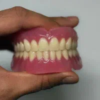 دندانپزشکی دندانسازی اقساطی یک روزه در شهر ساوه