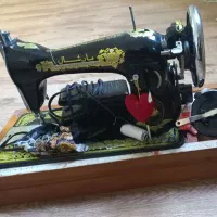 چرخ خیاطی با دینام
