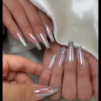ناخن کار و طراح ناخن حرفه‌ای