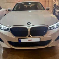 بی ام و i3