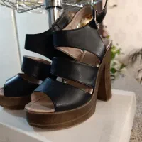 کفش سایز 38