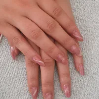 خدمات ناخن ویژه نوجوانان ۷ تا ۱۷ سال