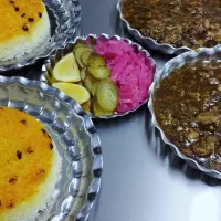 به یک نیروی خانم جهت نظافت رستوران نیازمندیم