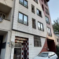قلهک-یخچال-96متر-20ساله-تمیز