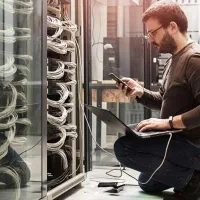 خدمات تخصصی شبکه و سرور و دوربین مداربسته ip