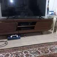 میز تی وی چوب بسیار تمیز  بدون خط و خش