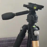 سه پایه دوربین حرفه ای beike