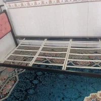 تخت خواب فلزی
