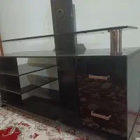 میز تلویزیون شیشه ای