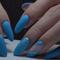 کاشت ناخن با لاک ژل فقط ۳۵۰ هزار تومان