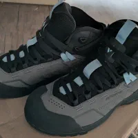 کفش کوهپیمایی