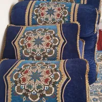 بالش وپشتی