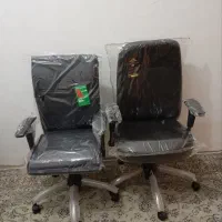 ۲ عدد صندلی جکدارکارمندی نوپلم اصلا استفاده نشده