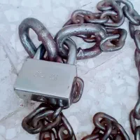 قفل وزنجیر