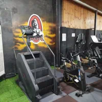 باشگاه بدنسازی گلدن فیتنس