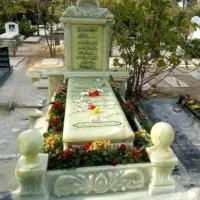 رنگ آمیزی  نوشته سنگ مزار و ترمیم سنگ مزار