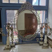 آیینه و شمعدان