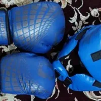 دستکش وکلاه بوکس