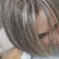 آرایشگاه زیبایی و ناخن بافت مو احیاموهای دکلره