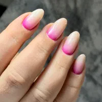 کاشت و ترمیم ناخن ،لمینت و ژلیش رایگان