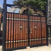 حیاط طرح درب باغی در باغ پارکینگ طرح حیاطی ساده