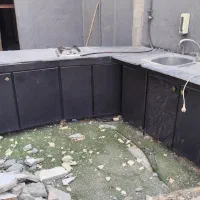 آشپزخانه کابینت فلزی زخیم وهمراه سینک و شیر و گاز