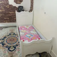تخت وکمد کودک ونوجوان