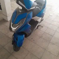 sym fx150 موتور در حد میباشد بدون رنگ و تصادف،