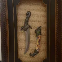 تابلو دکوری خنجر تزئینی با قاب چوبی .طرح اسب