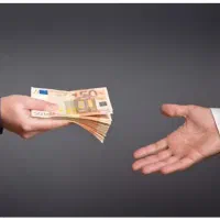 دونفر برای کارت اعتباری ملی