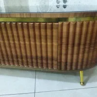 میز وسط در حد نو  اصل شرکتی