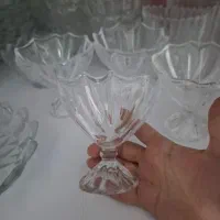 .  اردورخوری.    بستنی خوری