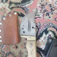 چاقو به همراه قلاف و... برای کوهنوردی و اشپزخانه