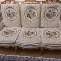 مبلمان ۷ نفره ۲میزبان یک میز بزرگ ودو میز کوچک