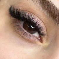 اکستنشن و کاشت مژه