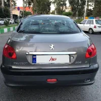 پژو 206 صندوقدار V8 در حدد خشک