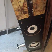 اسپیکر کاملا سالم