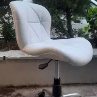 ۵ عدد صندلی جکدار چرخدار سفید، در حد نو