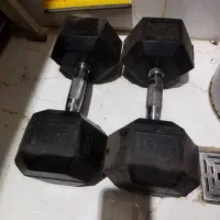 دمبل ۱۵ کیلویی