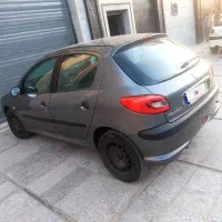 206 خاکستری