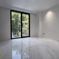 ۱۴۰ متری/نوساز/کلیدنخورده/ رو به خیابان/ فاز ۲