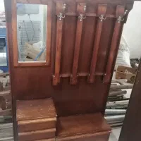 جا لباسی چوبی