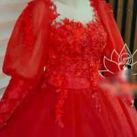 لباس عقد قرمز
