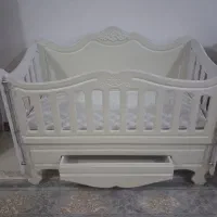 تخت نوزاو و کودک