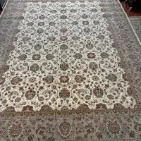 فرش  دستباف گونه ۷۰۰ شانه تراکم ۳۰۰۰ هزار ۱۰ رنگ