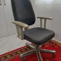 صندلی گردان کاملا سالم