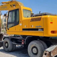 بیل مکانیکی لاستیکی 200