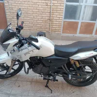 اپاچی 180
